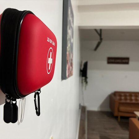 Capsule Hostel Ньюарк Екстер'єр фото