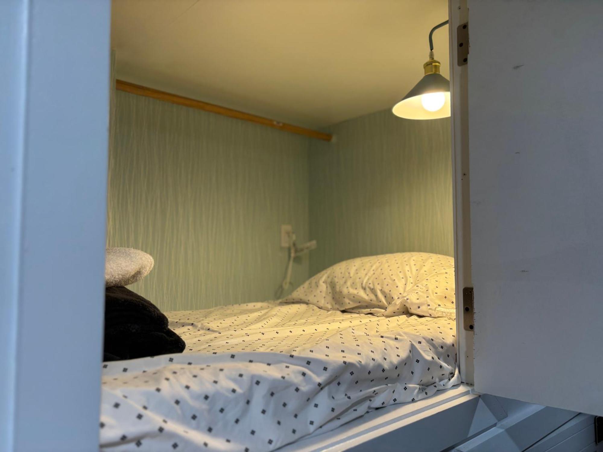 Capsule Hostel Ньюарк Екстер'єр фото